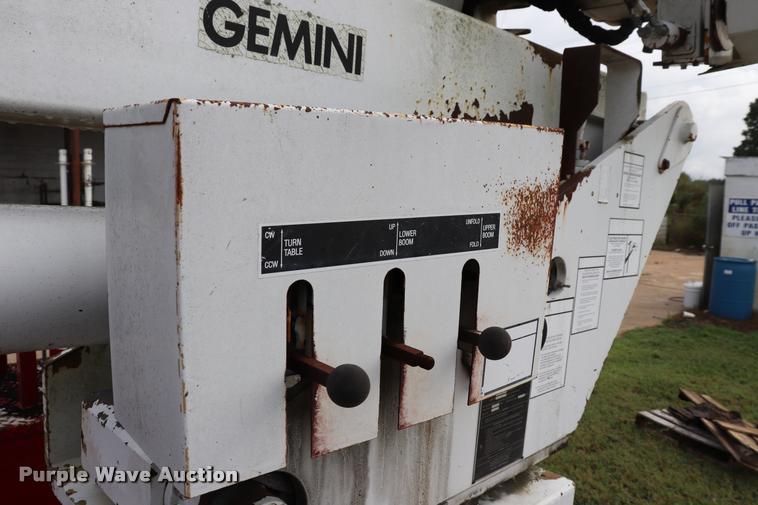 image for item DQ9442 Hastings utility bed with crane