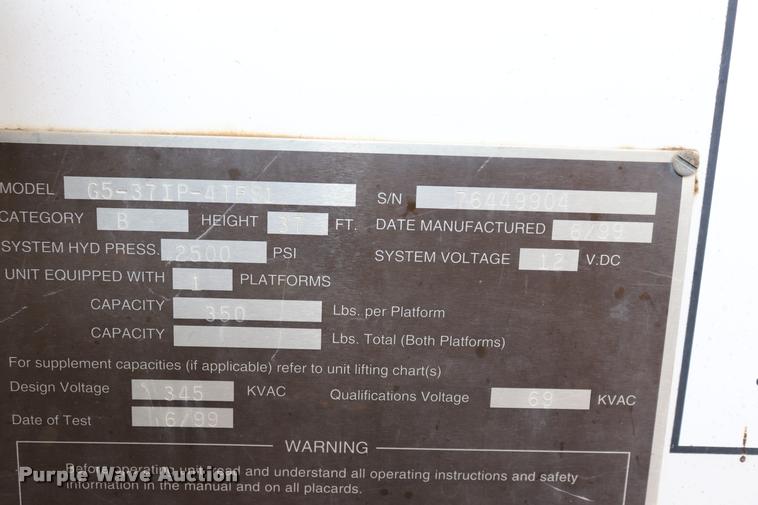 image for item DQ9442 Hastings utility bed with crane