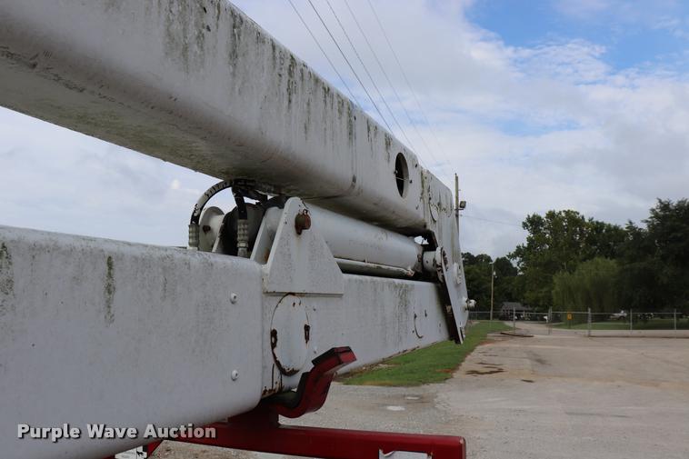 image for item DQ9442 Hastings utility bed with crane