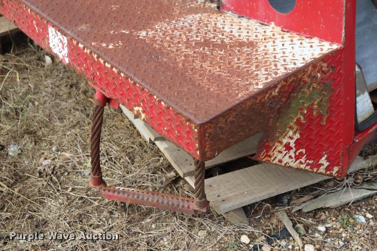 image for item DQ9442 Hastings utility bed with crane