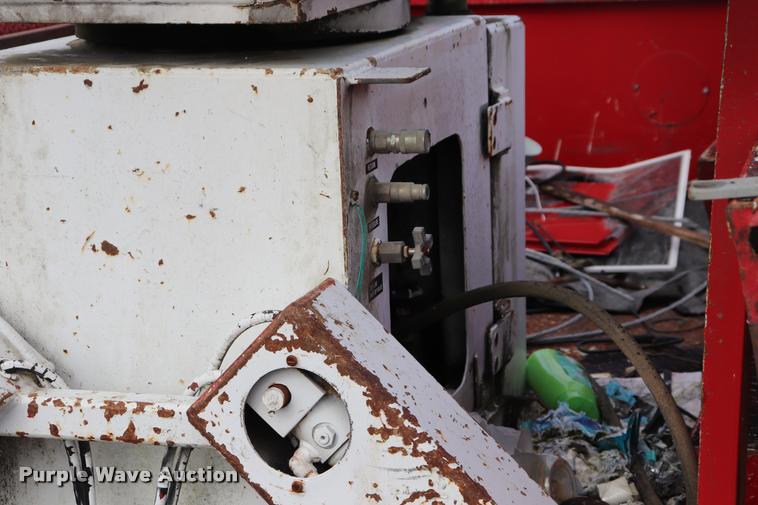 image for item DQ9442 Hastings utility bed with crane