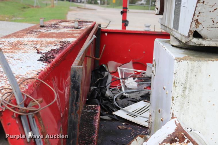 image for item DQ9442 Hastings utility bed with crane