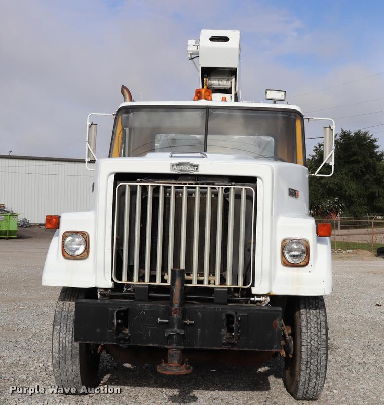 image for item DQ9443 1984 Autocar 875 crane truck