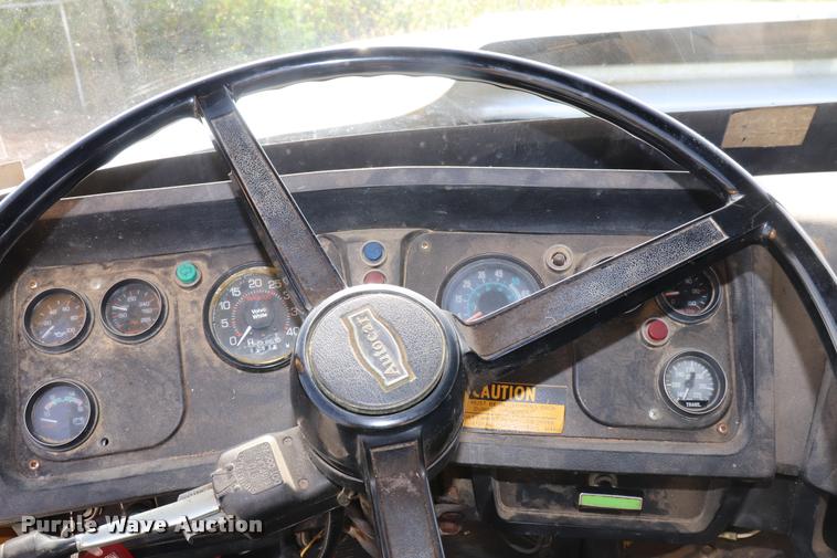 image for item DQ9443 1984 Autocar 875 crane truck