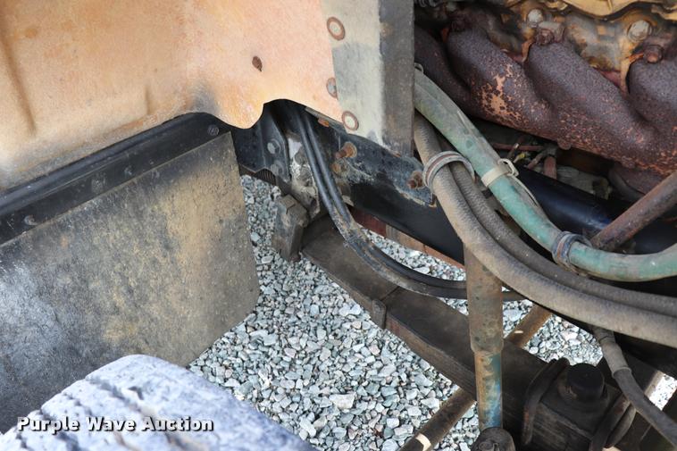 image for item DQ9443 1984 Autocar 875 crane truck