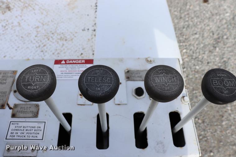 image for item DQ9443 1984 Autocar 875 crane truck