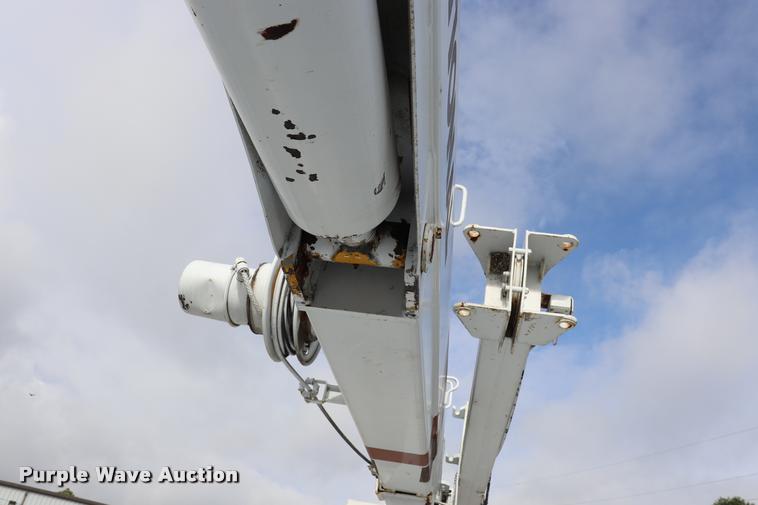 image for item DQ9443 1984 Autocar 875 crane truck