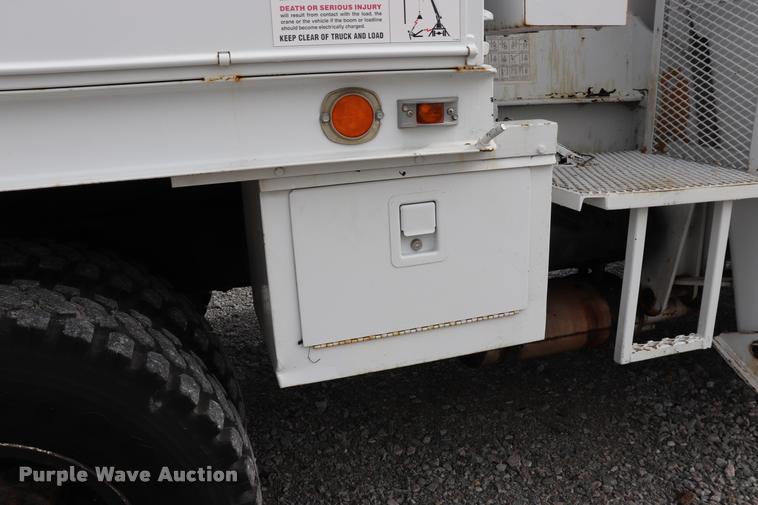 image for item DQ9443 1984 Autocar 875 crane truck