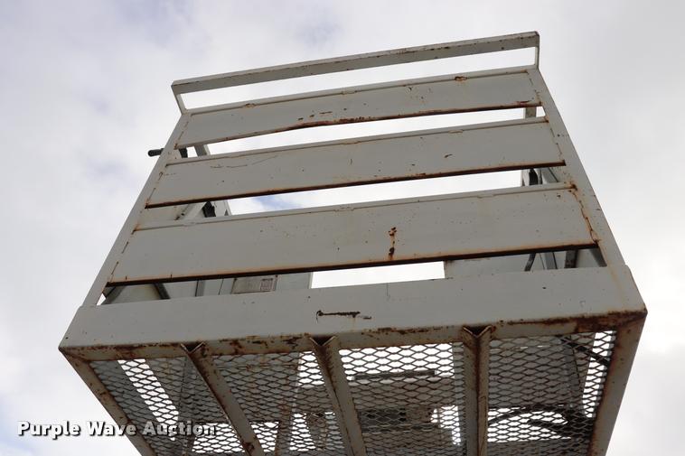 image for item DQ9443 1984 Autocar 875 crane truck