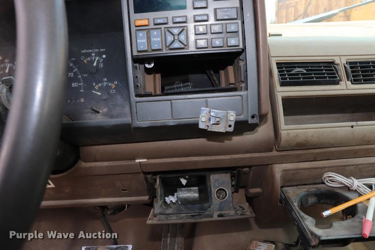 image for item DQ9459 1994 Chevrolet Cheyenne 1500 pickup truck