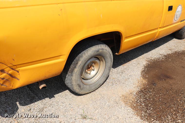 image for item DQ9459 1994 Chevrolet Cheyenne 1500 pickup truck