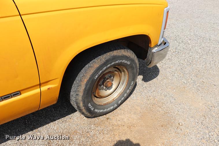 image for item DQ9459 1994 Chevrolet Cheyenne 1500 pickup truck