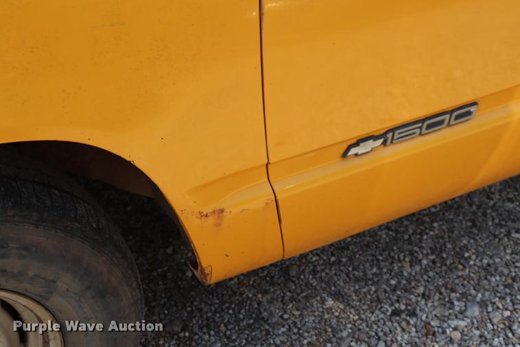 image for item DQ9459 1994 Chevrolet Cheyenne 1500 pickup truck