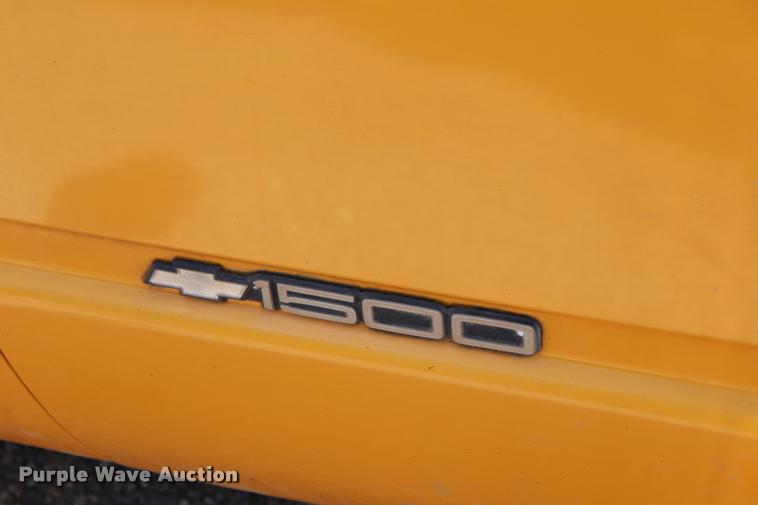 image for item DQ9459 1994 Chevrolet Cheyenne 1500 pickup truck