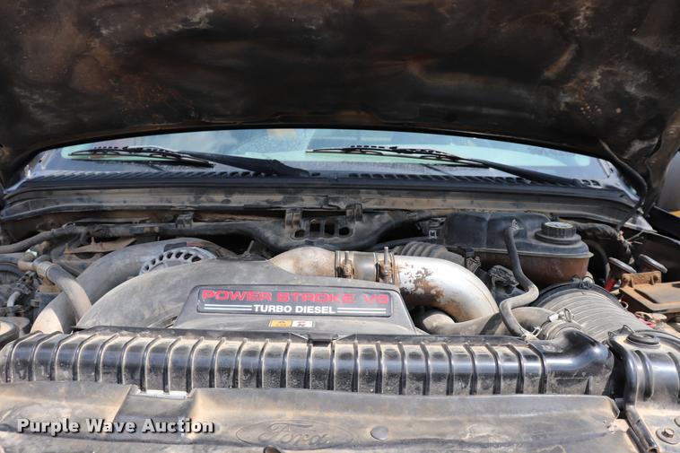 image for item DQ9460 2003 Ford F250 Super Duty Crew Cab pickup truck