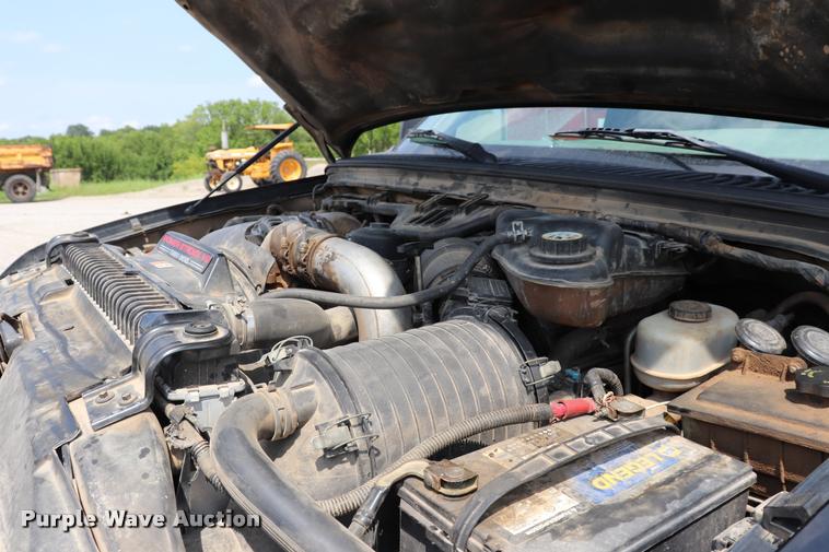 image for item DQ9460 2003 Ford F250 Super Duty Crew Cab pickup truck