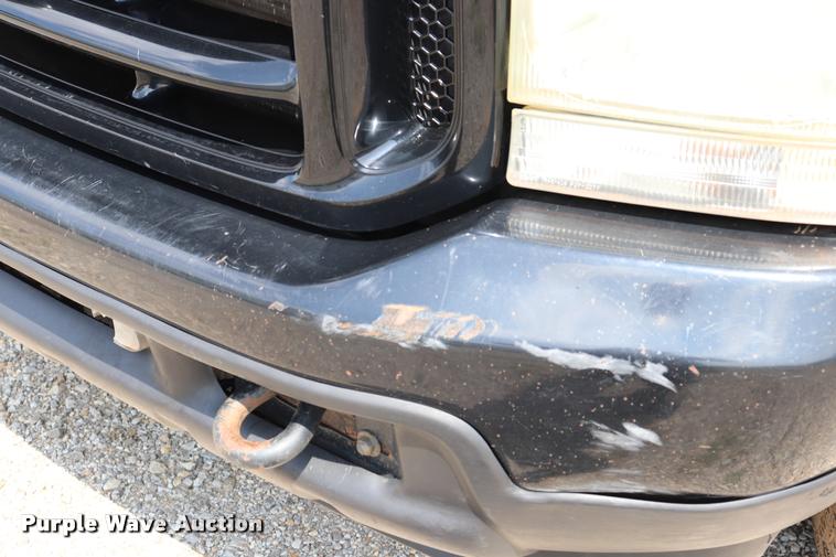 image for item DQ9460 2003 Ford F250 Super Duty Crew Cab pickup truck