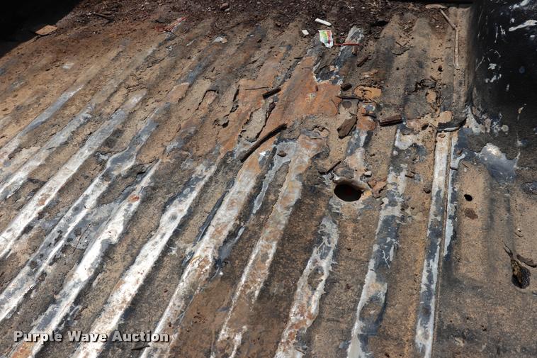 image for item DQ9460 2003 Ford F250 Super Duty Crew Cab pickup truck