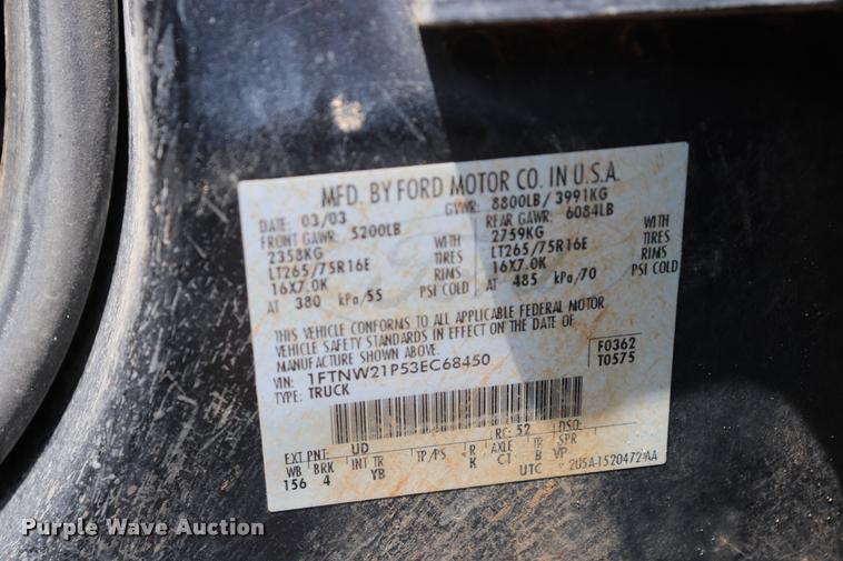 image for item DQ9460 2003 Ford F250 Super Duty Crew Cab pickup truck