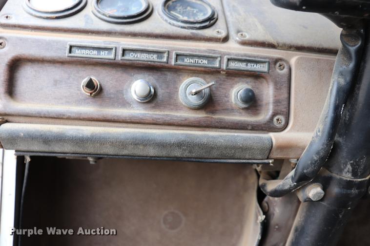 image for item DQ9461 1986 Freightliner FLC semi truck