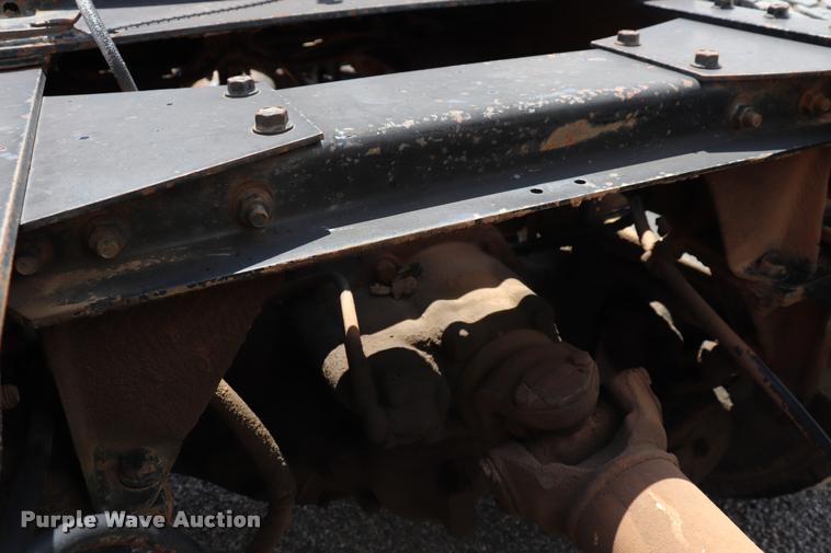 image for item DQ9461 1986 Freightliner FLC semi truck