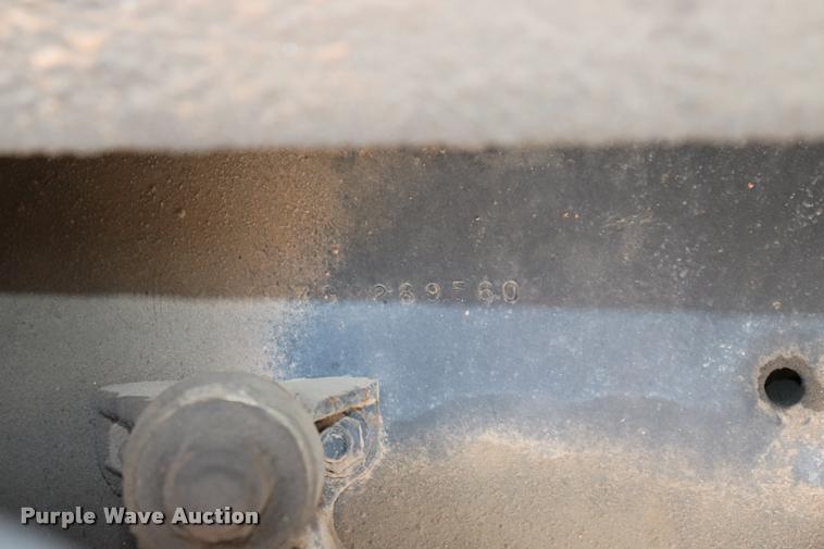 image for item DQ9461 1986 Freightliner FLC semi truck