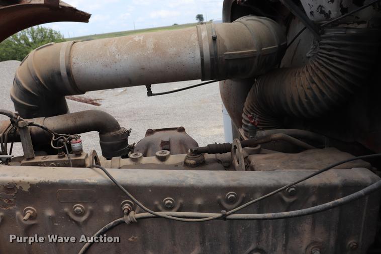 image for item DQ9461 1986 Freightliner FLC semi truck