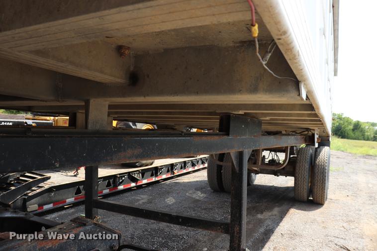 image for item DQ9463 1984 CMC end dump trailer