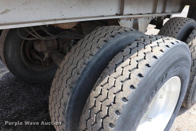 image for item DQ9463 1984 CMC end dump trailer