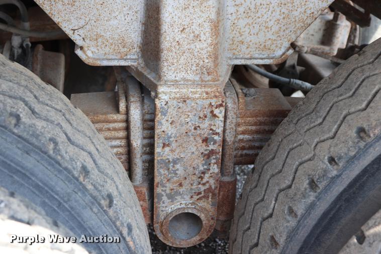 image for item DQ9463 1984 CMC end dump trailer