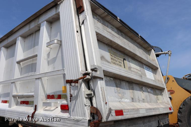 image for item DQ9463 1984 CMC end dump trailer