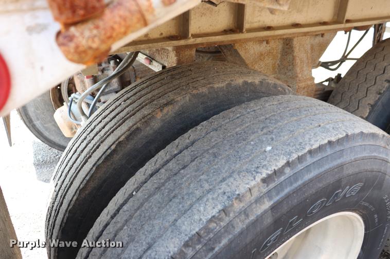 image for item DQ9463 1984 CMC end dump trailer