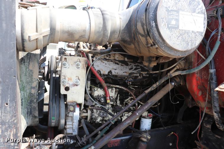 image for item DQ9464 1978 International S250 semi truck