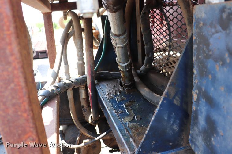 image for item DQ9464 1978 International S250 semi truck