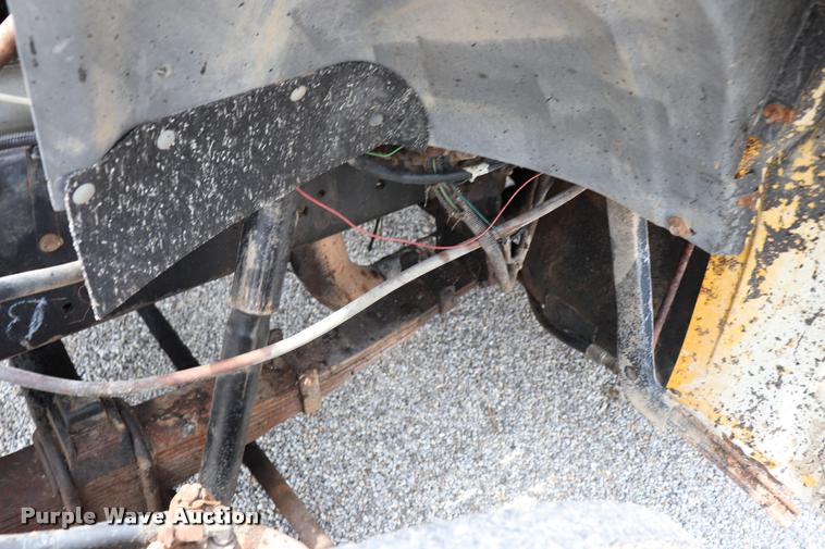 image for item DQ9465 1988 Ford FT900 dump truck