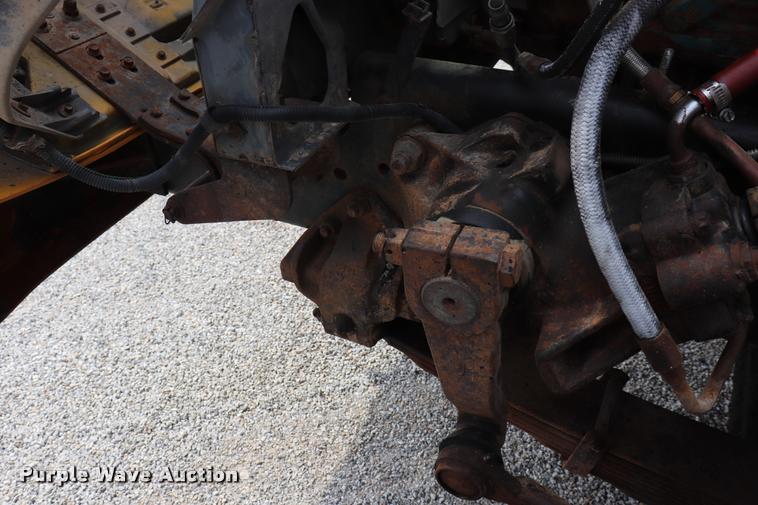 image for item DQ9465 1988 Ford FT900 dump truck