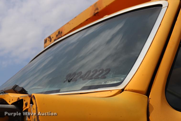 image for item DQ9465 1988 Ford FT900 dump truck