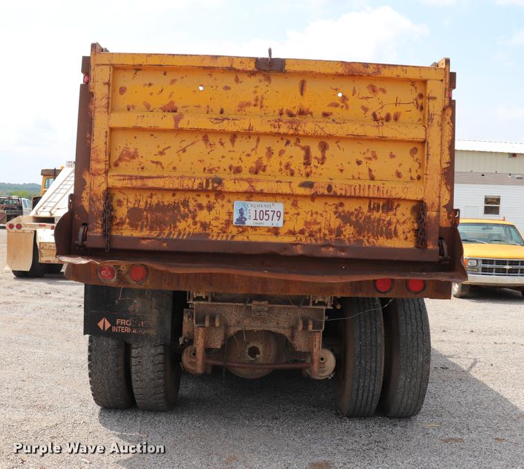 image for item DQ9466 1988 Ford FT900 dump truck