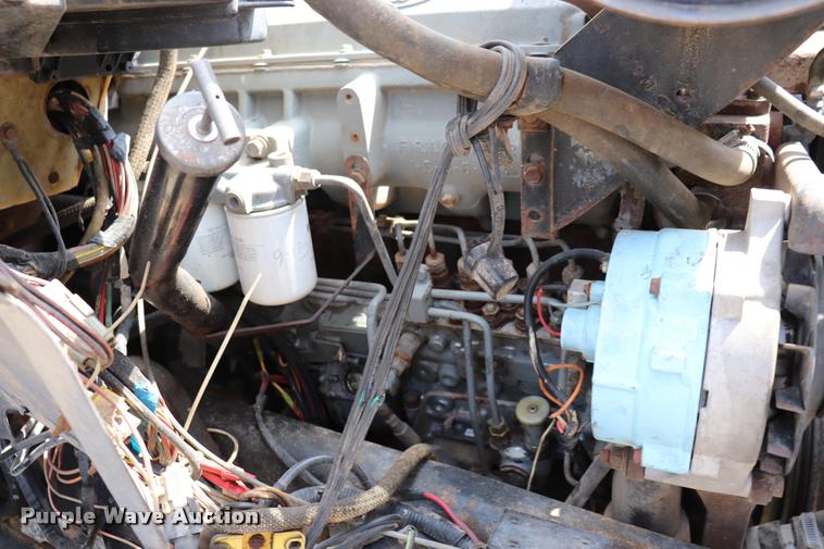 image for item DQ9466 1988 Ford FT900 dump truck