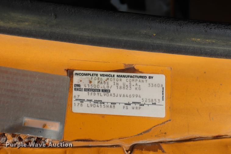 image for item DQ9466 1988 Ford FT900 dump truck