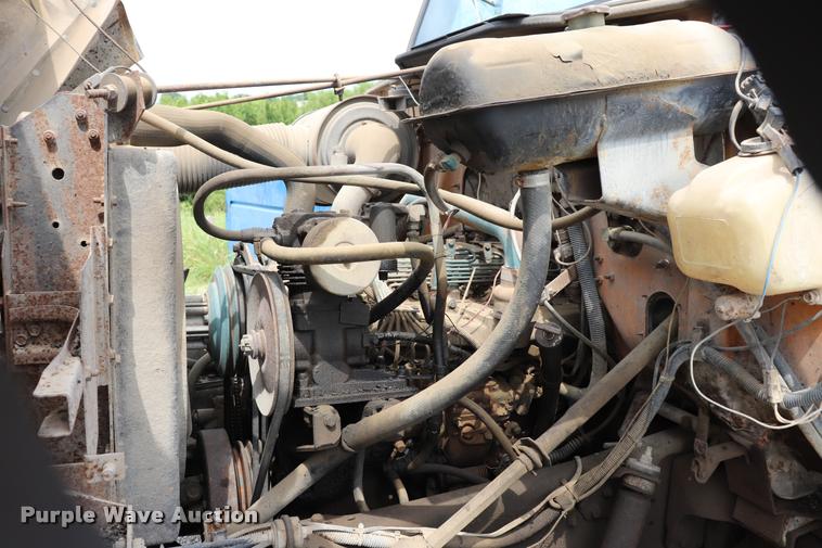 image for item DQ9467 1988 International 1754 dump truck