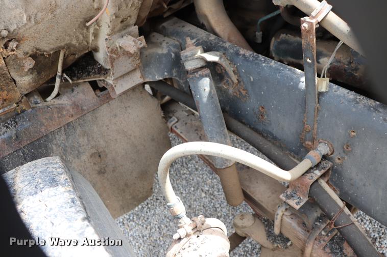 image for item DQ9467 1988 International 1754 dump truck