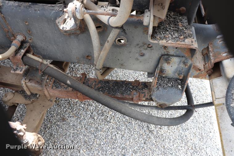 image for item DQ9467 1988 International 1754 dump truck