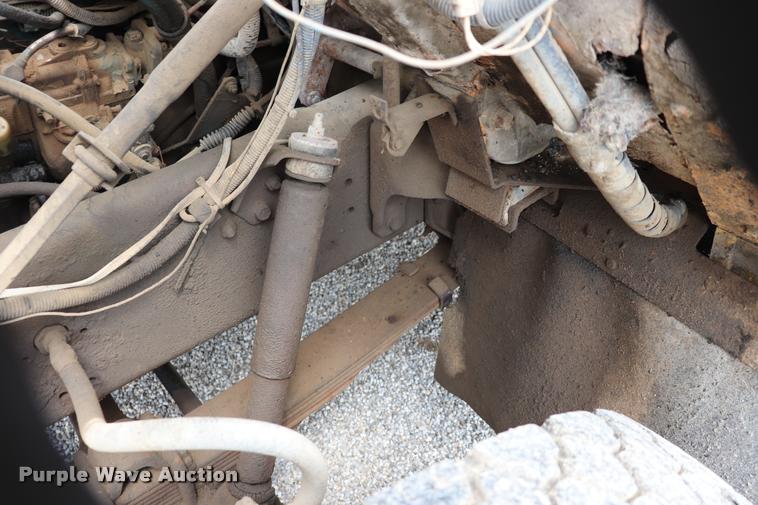 image for item DQ9467 1988 International 1754 dump truck