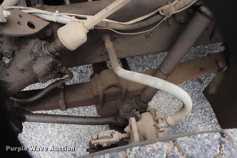 image for item DQ9467 1988 International 1754 dump truck