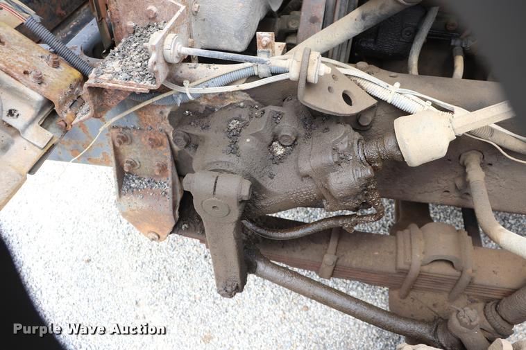 image for item DQ9467 1988 International 1754 dump truck