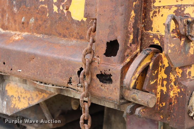 image for item DQ9467 1988 International 1754 dump truck