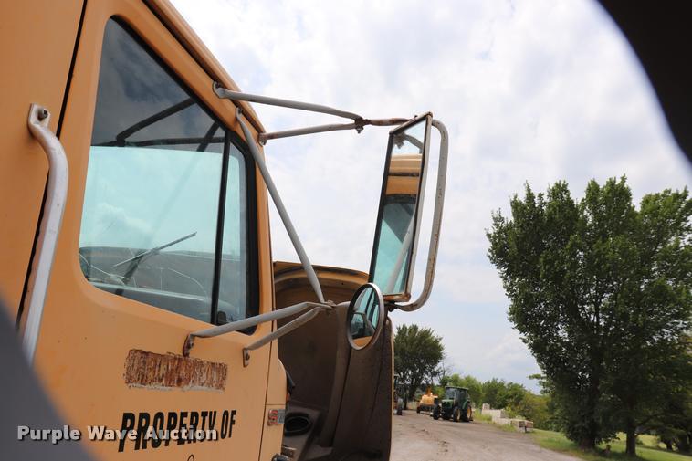 image for item DQ9467 1988 International 1754 dump truck