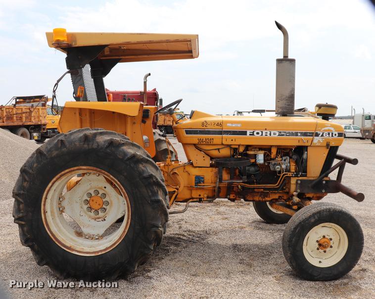 image for item DQ9468 Ford 7610 tractor