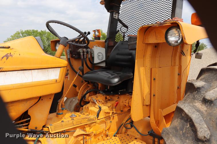 image for item DQ9468 Ford 7610 tractor